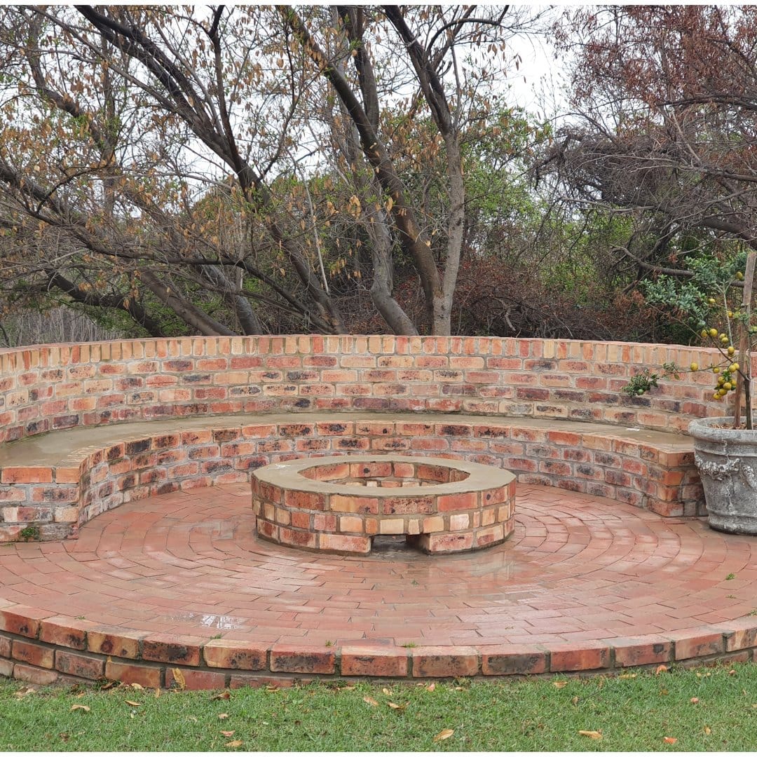 Cabrico2's tweet image. 24 September in South Africa is Heritage day and all over South Africa will be celebrations and a braai, whatever your STYLE braai or boma be prepared!

lnkd.in/e_ZXYYi5

#diy #claybrick #BraaiDay #HeritageDay #claybrickforgood #janbraai #claybrickassotiation