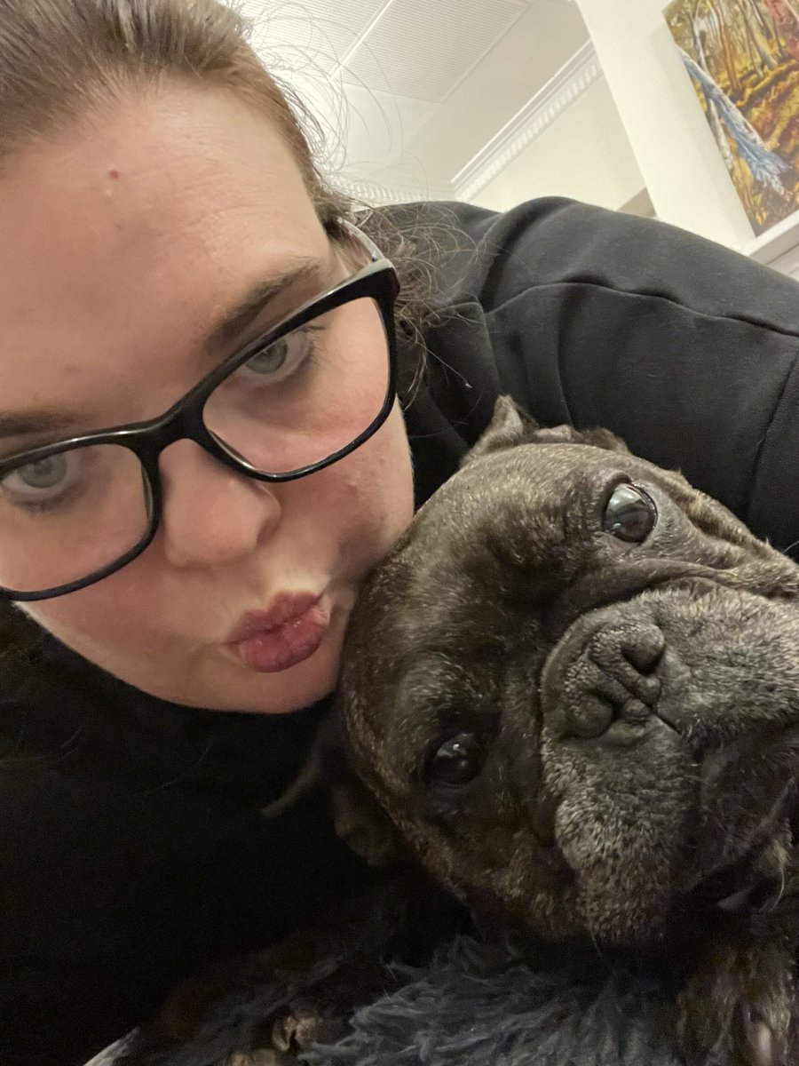 barryolivia's tweet photo. Girls night #margauxthefrenchie #frenchbulldog https://t.co/e0tdelHS1G
