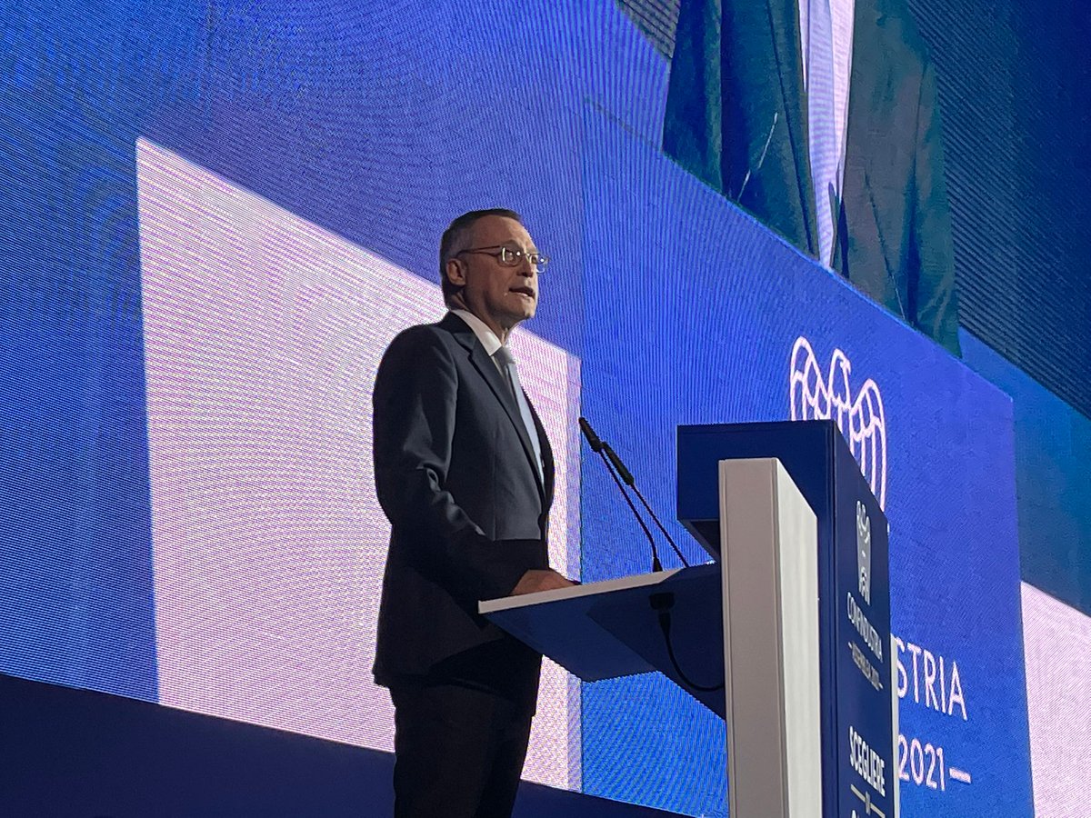 In Confindustria non c’è alcuna tentazione di non assumere obiettivi gli obiettivi radicali del Fit-for-55 ma occorre un orizzonte temporale credibile, una reale cooperazione mondiale e una chiara politica industriale - <a href="/CarloBonomi_/">Carlo Bonomi</a> #Confindustria2021 #ScegliereDiCambiare