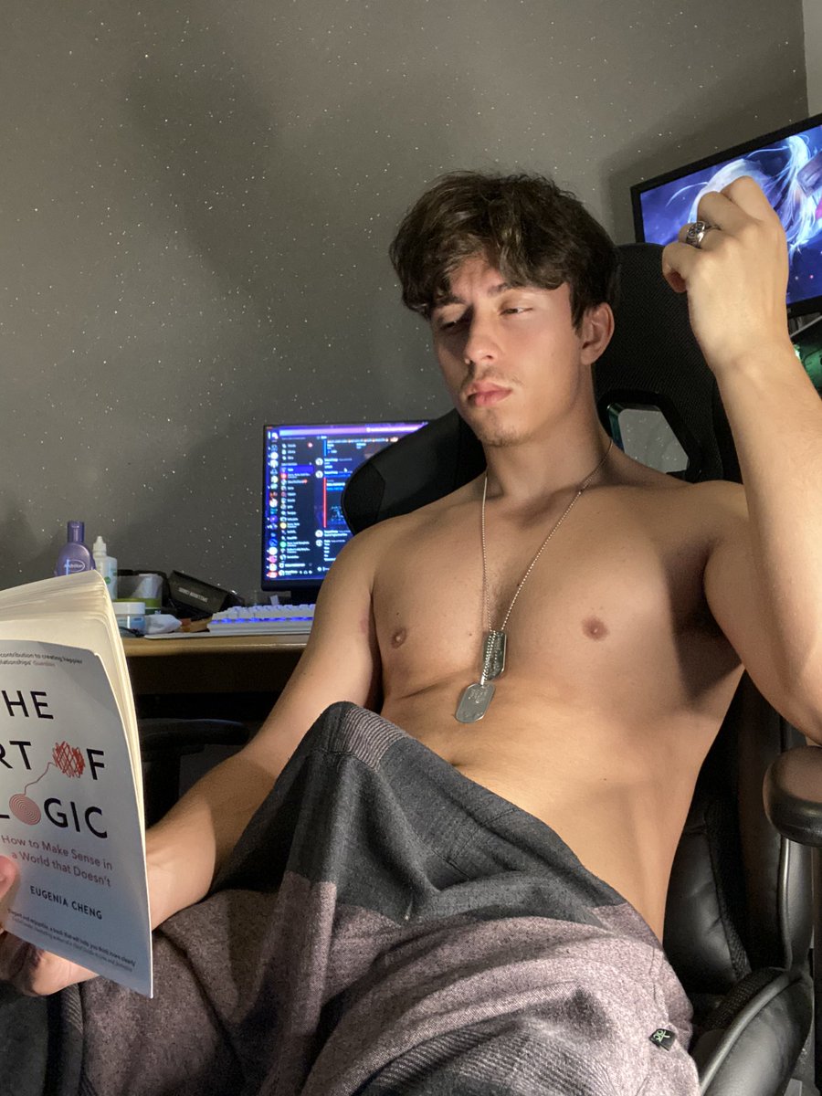 Male Hottie tweet media