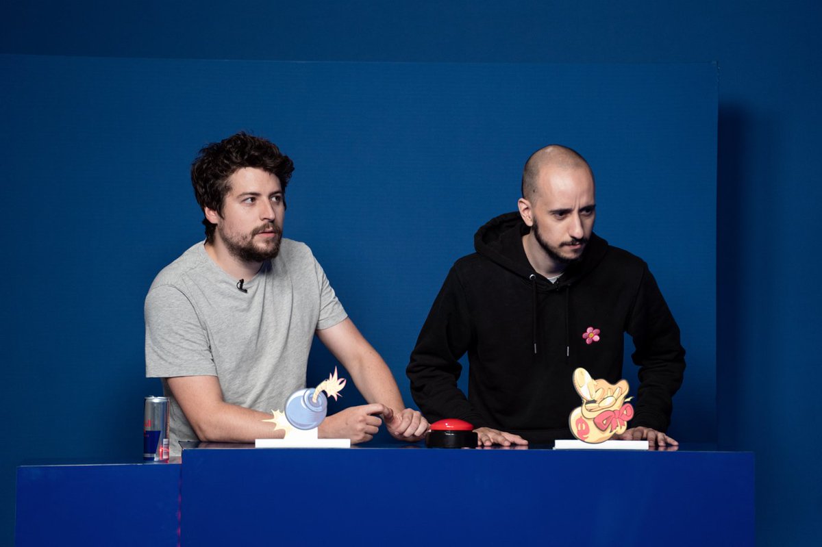 Doigby's tweet photo. Le nouvel épisode du Good Game Show est déjà disponible sur #RedBullCheckpoint ! On a eu des invités très très cool chez @RedBullFrance 🔥😎
▶ @Gom4rt_ & @mythiXTrinity VS @jussetain & @LuttiLutti_ https://t.co/jzqfT2qehe