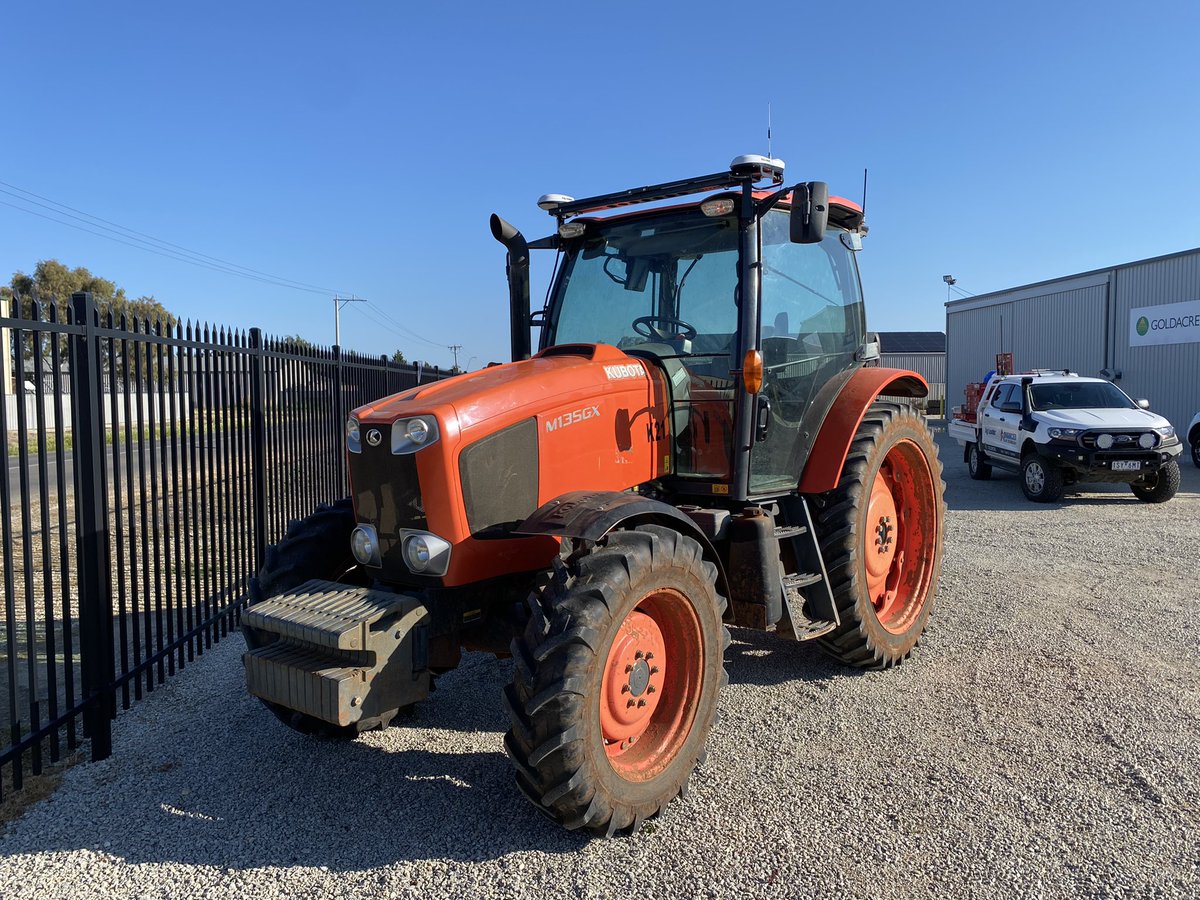 tonk_elec's tweet photo. Row Crop Kubota in the shop this week for some @AgLeaderTech
RTK #DualTrac with #SteerCommandZ2 #InCommand1200 display
Custom Hydraulic install
@agleaderAP
#RowCrop #Horticulture https://t.co/135J9vj86n
