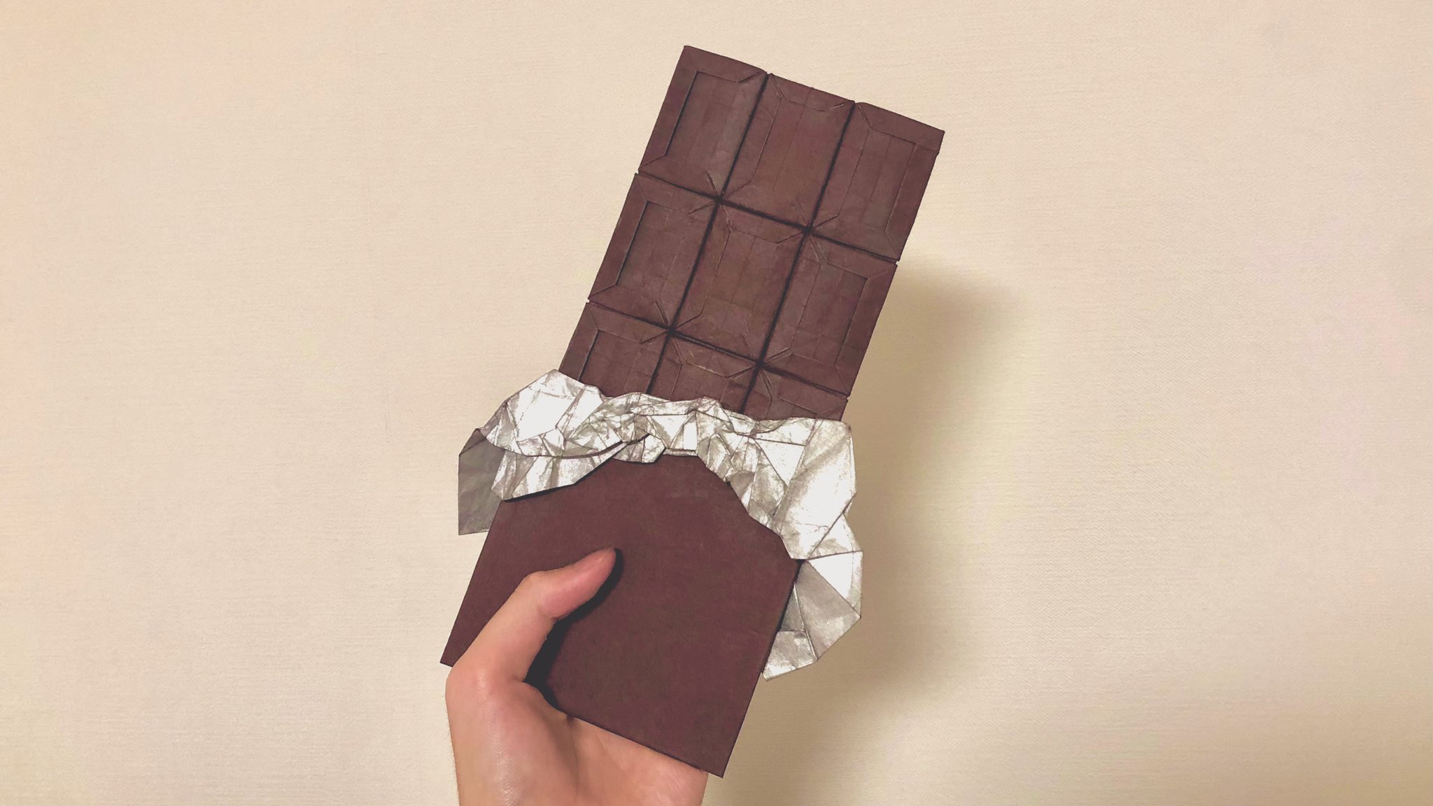 Taiga 折り紙で板チョコ作りました 10 3の長方形一枚から T Co 6tjtdjuwbc Twitter