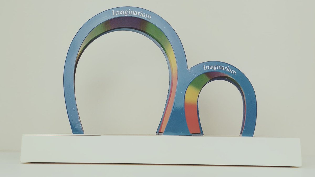 Sólo quienes han pasado por la puerta pequeña saben lo que es... 🤓(completa la frase, abrimos hilo)🤓

#imaginariumabierto