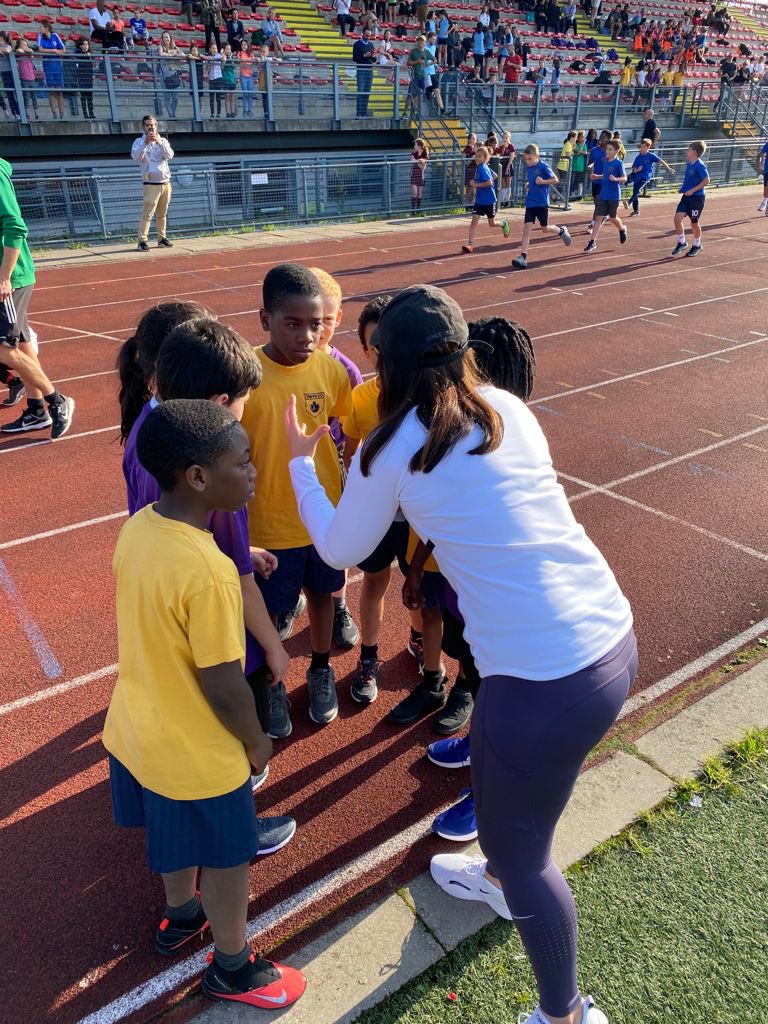 HPA_Philip_Lane's tweet image. Miss Nelson inspires #TeamHPAPL and #TeamHPACP at yesterday’s Year 5 cross-country event. Our athletes were - as ever - utterly outstanding! #HPAPLInspires #HPAPLAthletics
