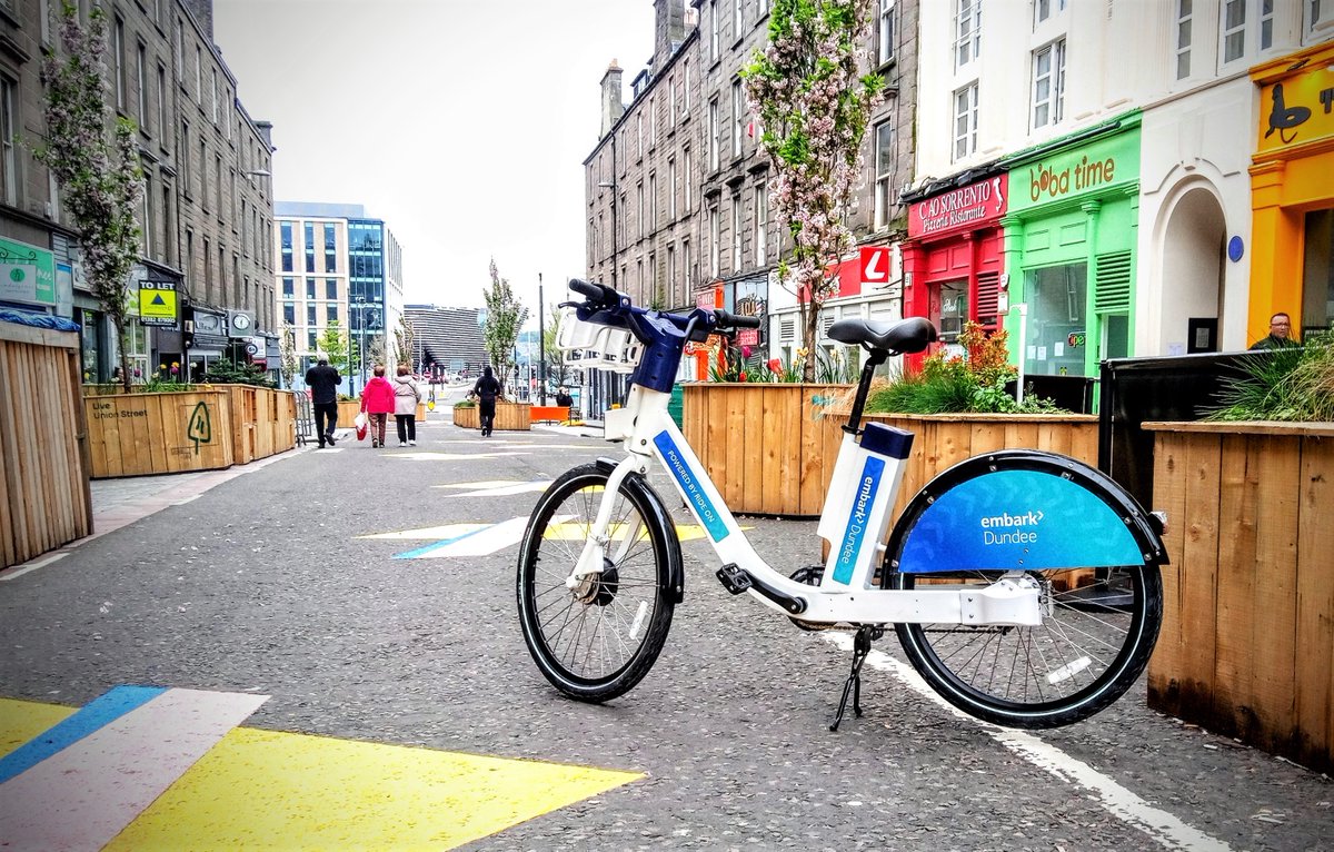 rideondundee's tweet image. 1/3 PROMOTION! 🎉🎊 From Sept 23rd to Oct 3rd the @dnd_designfest will take place at four Design Houses located across the city - Finlathen, Stobswell, Hilltown and the Waterfront, with a fifth Design House located online. Explore every where design with Embark Dundee! 👇👇👇
