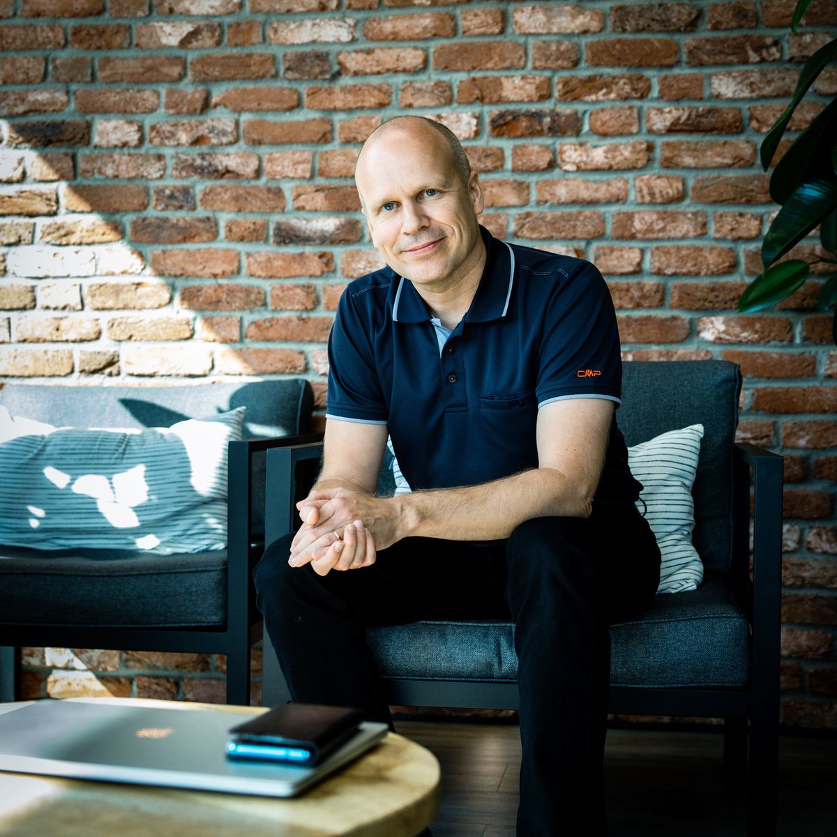 Meet Petteri, our brilliant new Senior Consultant! He started with us earlier this month and likes the relaxed but professional Houston atmosphere. 

Welcome to Houston 🙌🏼

#HoustonInc #FreshHoustonians #SeniorConsultant