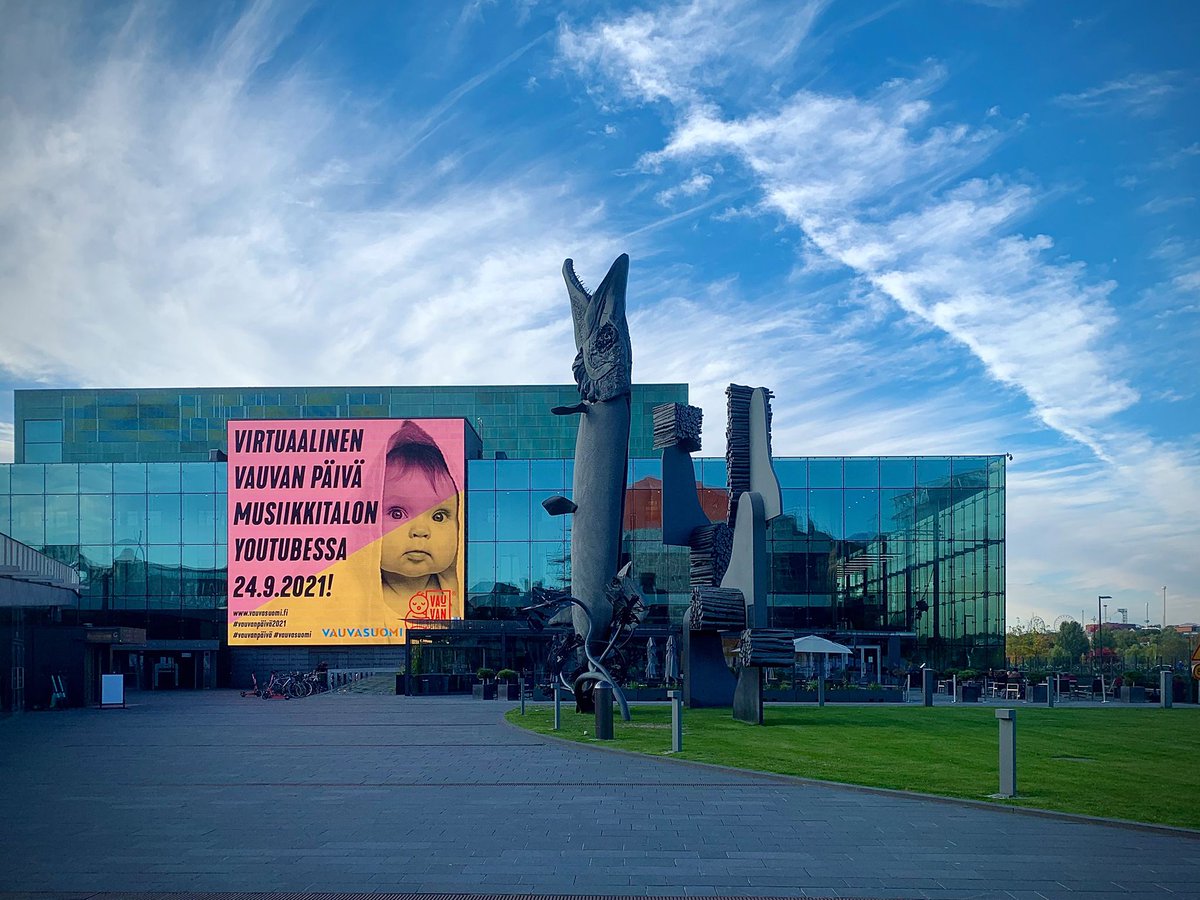 Huomenna vietetään Vauvan päivää tärkeällä teemallaan Kaikkien vauvojen Suomi❤️ Ohjelmaa striimataan Musiikkitalolta klo 12 - 16 ja vauvanpäivätapahtumia järjestetään eri puolilla Suomea, mukana myös @Ensi_turvakodit 
#vauvanpäivä <a href="/VauvaSuomi_ry/">VauvaSuomi Ry</a>