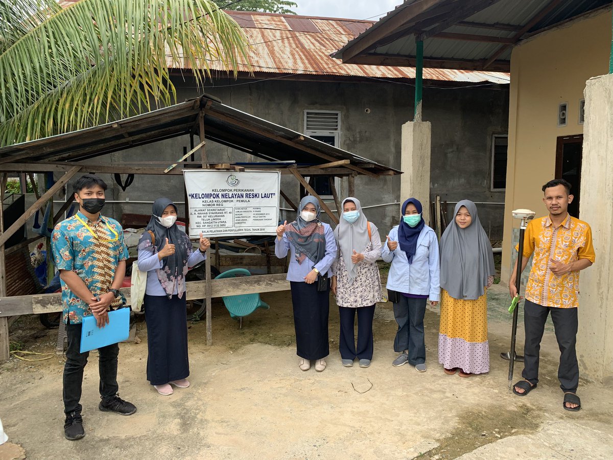 NellyUyey's tweet image. Kamis (23/09), Nelly Safitri, Luhkan KuTim, di KUB Reski Laut dan KUB Jaya Mandiri Kel Teluk Lingga, Pendampingan nelayan saat proses pengukuran tanah oleh BPN Sangatta dalam program Sertifikasi Hak atas Tanah Nelayan (SEHAT) KKP
#GiatLuhkanSatminkalTegal #Kutim #ProgramSEHAT