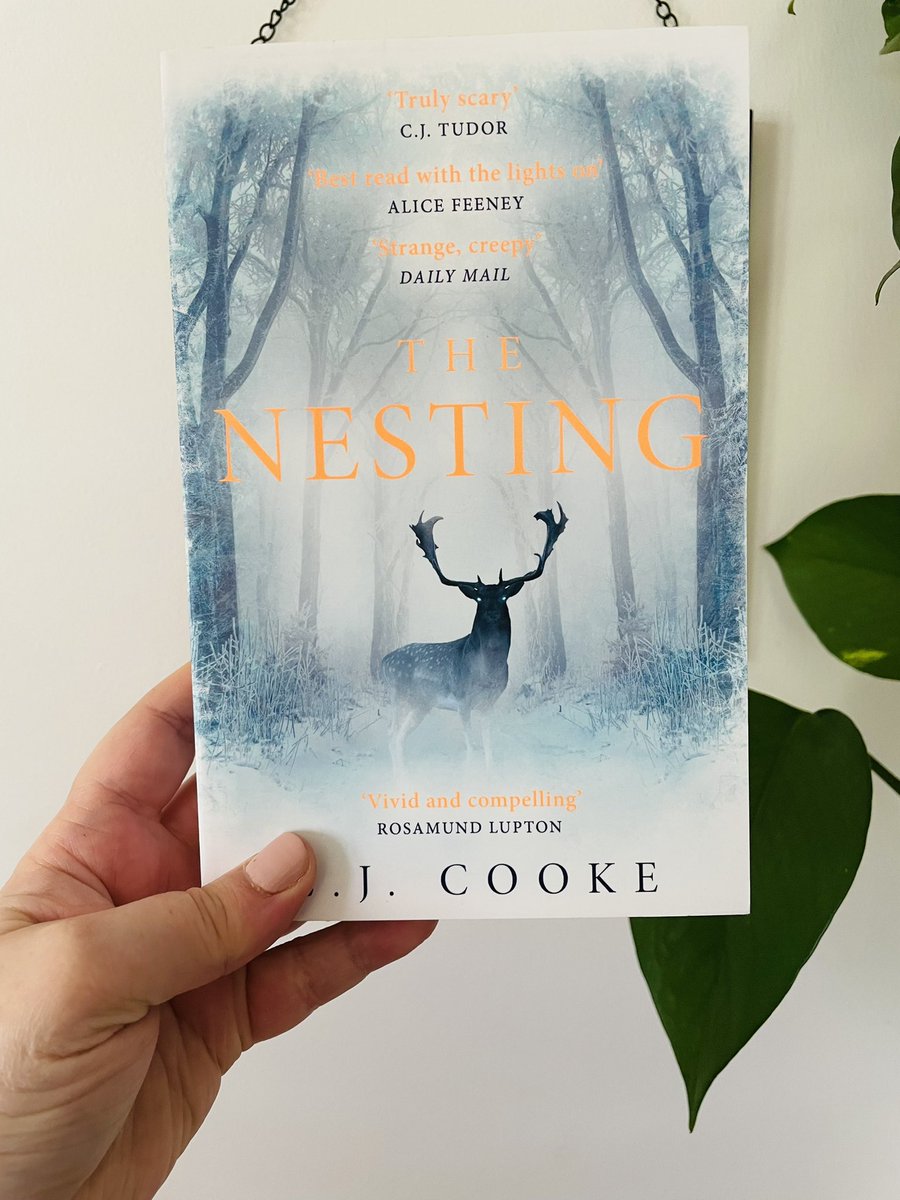 One week today until the paperback of The Nesting is out! 

I have 6 signed copies to give away (UK only, sorry) - to enter, follow me on Instagram, FB or here and retweet this. Closes 30/9 5pm and winners will be chosen at random 🖤🙌🐾🍁🦌