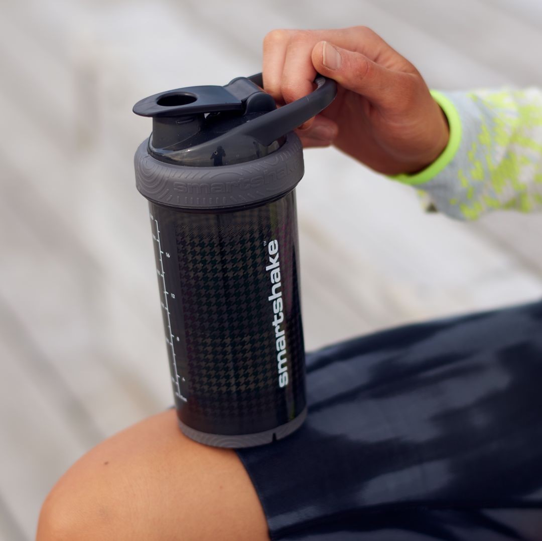 Smartshake Revive Shaker Cups for Protein Shakes With Storage for