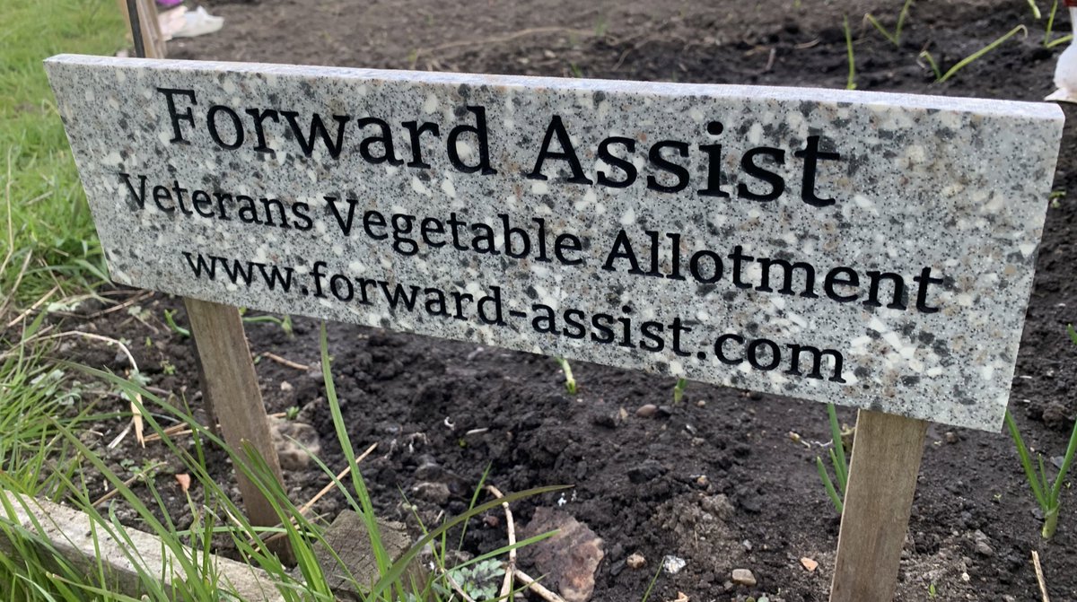 ForwardAssist1's tweet photo. We Will Be Planting These Beauties Later This Month In Anticipation Of A Very Cold Winter #Garlic @SaluteHerUK Sow It โฆ Grow Itโฆ Eat It! #Cook2Give #Veterans Leading From The Kitchen https://t.co/Erat1Fqyxj https://t.co/j4tTyF7vps