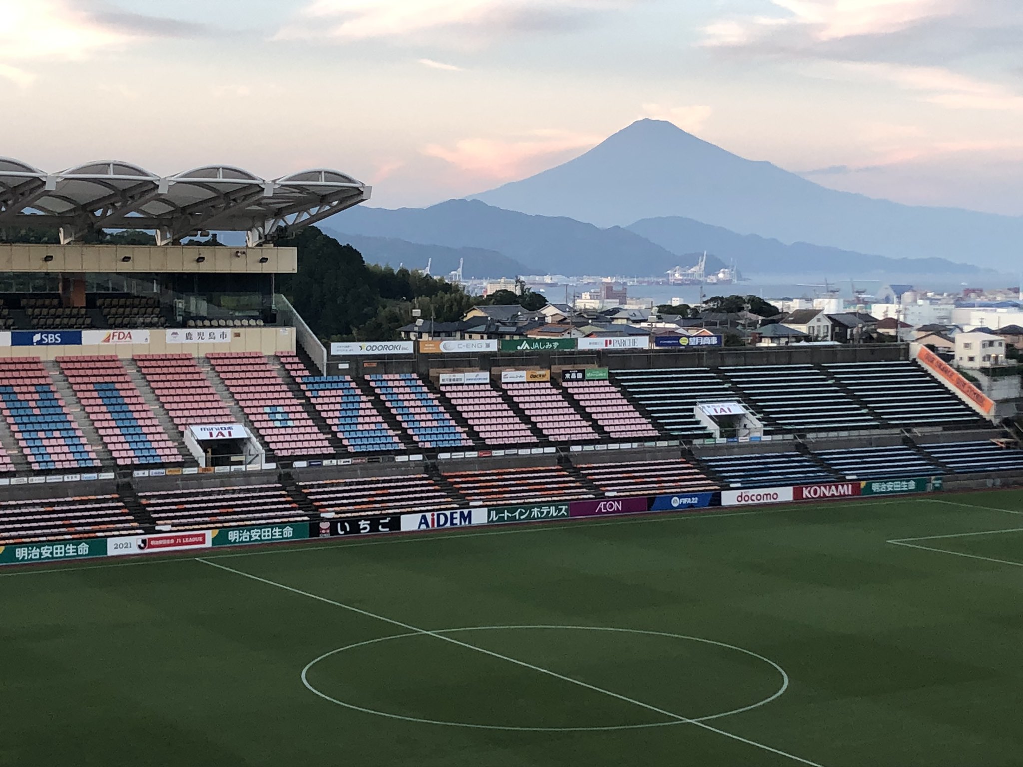 Iaiスタジアム日本平 清水日本平運動公園 今日 夕方 の 富士山 Iaiスタジアム 日本平 メインスタンドから 撮影 清水 静岡 サッカー テニス T Co 9niwinbbnv Twitter