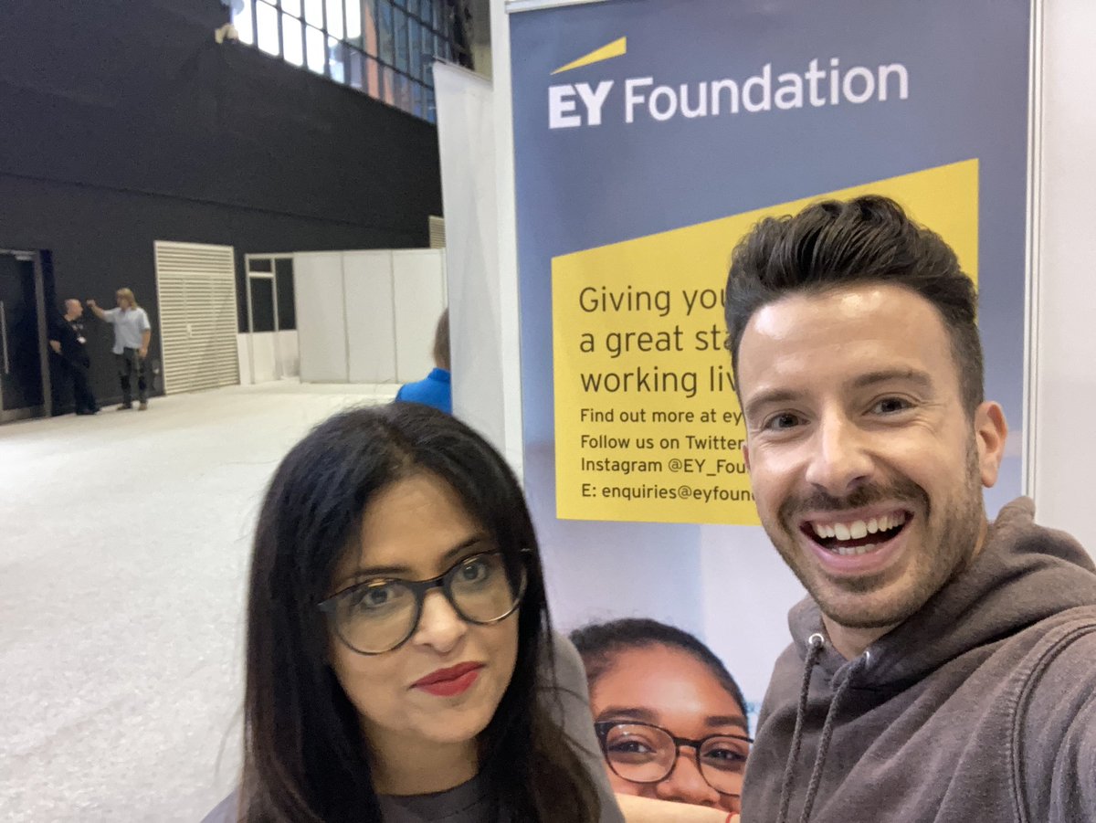 Great to be at a live event today meeting employers keen to help young people <a href="/GCProgressEvent/">PROGRESS21</a> <a href="/michellemmcr/">michelle mullany</a> @EY_Foundation