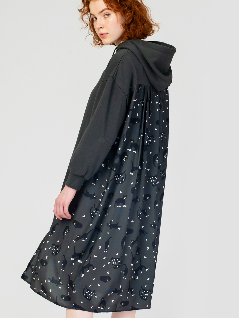 グラニフ さらっとした布帛素材で切り替えたパーカーワンピース トレンド感のある長めのシルエットで コーディネートの幅が広がります ホワイトソックスの猫ちゃん柄にも注目です ฅ W ฅ ฅ W ฅ T Co Wv93nzuiqg グラニフ Graniph