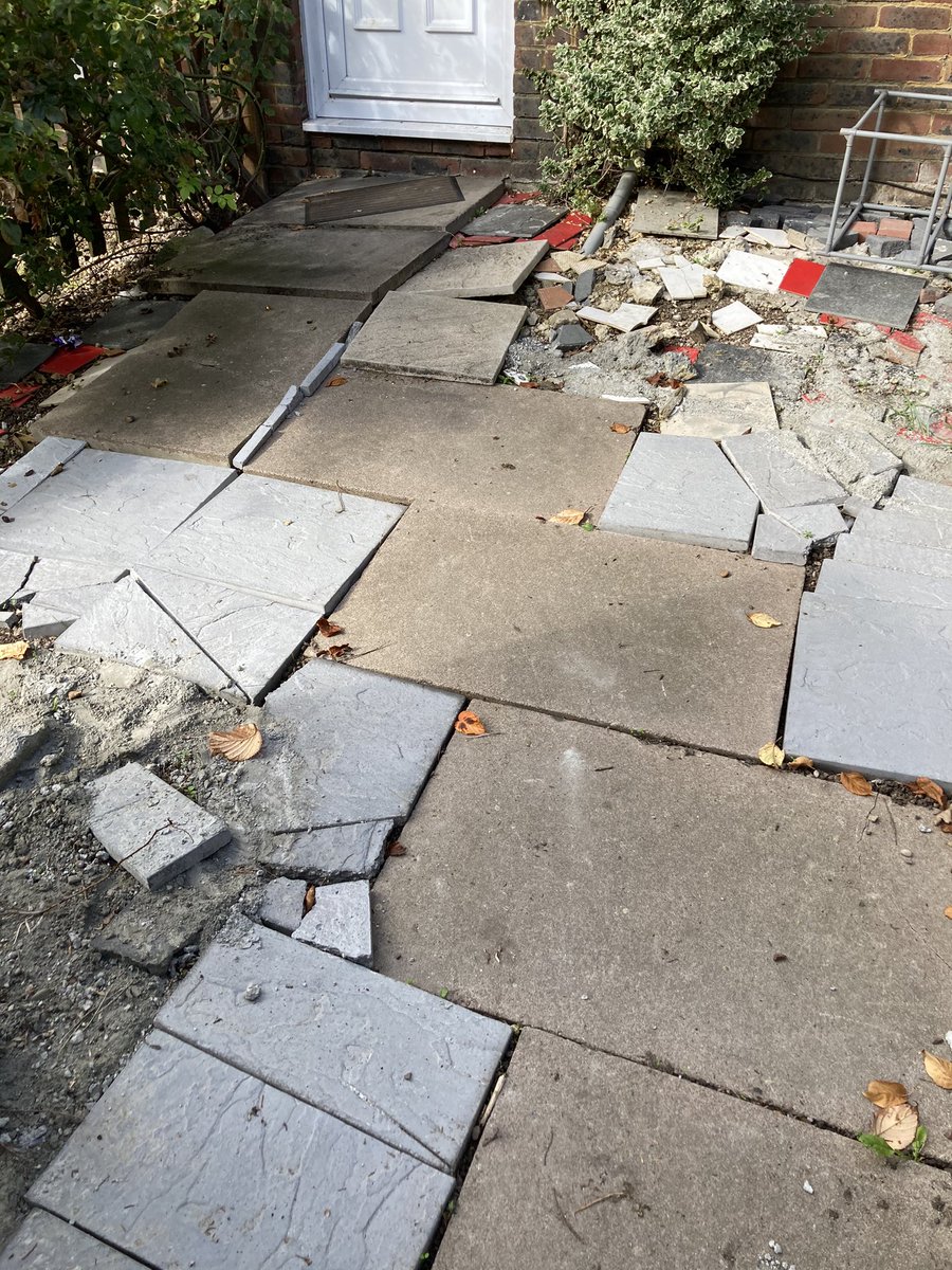 Thamesmead Postal CC tweet media