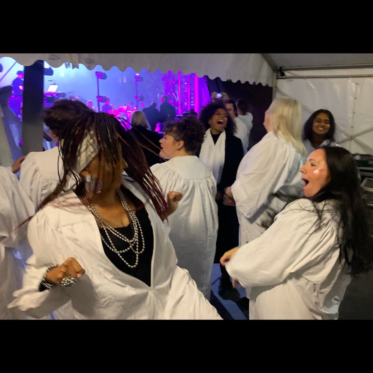 jazaminsinclair's tweet photo. Backstage with @senseofsoundUK at Cream Classical @officialcream On The Waterfront π
.
#singing #singers #senseofsound #senseofsoundsingers #cream #creamclassical #choir #onthewaterfront #liverpool #love #joy #fun #orchestra #music #livemusic #kklass #dance #dancing #backstage https://t.co/Y2POvjPErn