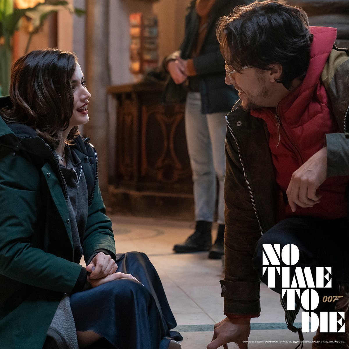 James Bond tweet media