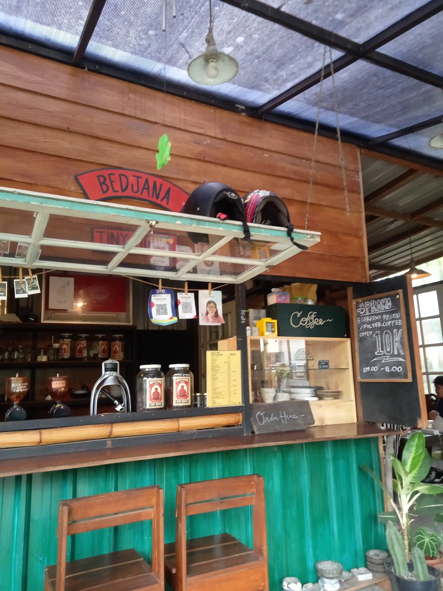 Barusan melipir @BedjanaH