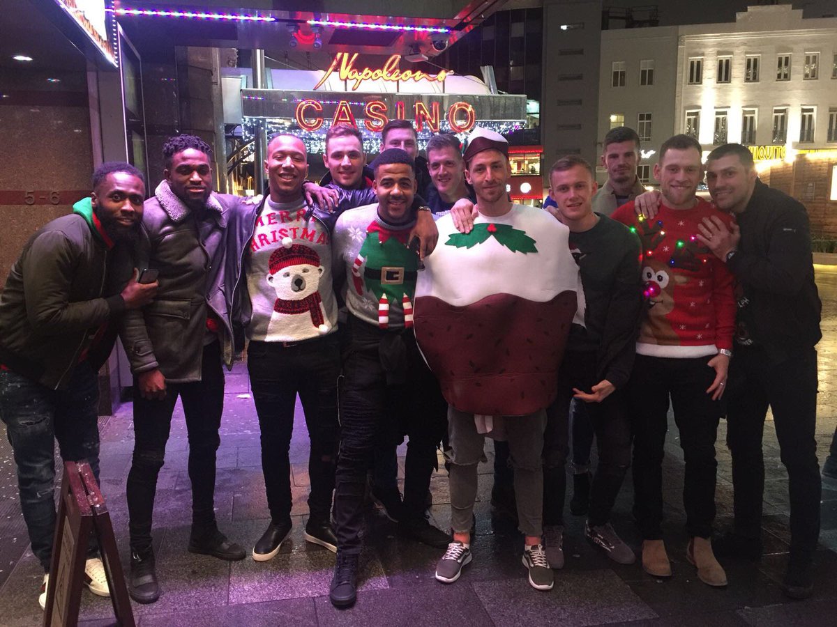 seanmarks10's tweet photo. @Ryannn999 @A17Clifton @SmithChristian4 @Jakehyde19 @TheOneComs @neilmaskell79 @MUFCYorkRoad @Harry_Pritchard @jmullz10 @ReneSteer @ryanpeyo87 @deaninman1990 @griif10 @leytonorientfc Who this guy???? #instaflames π₯π₯π₯ https://t.co/MmUHoKpkFy
