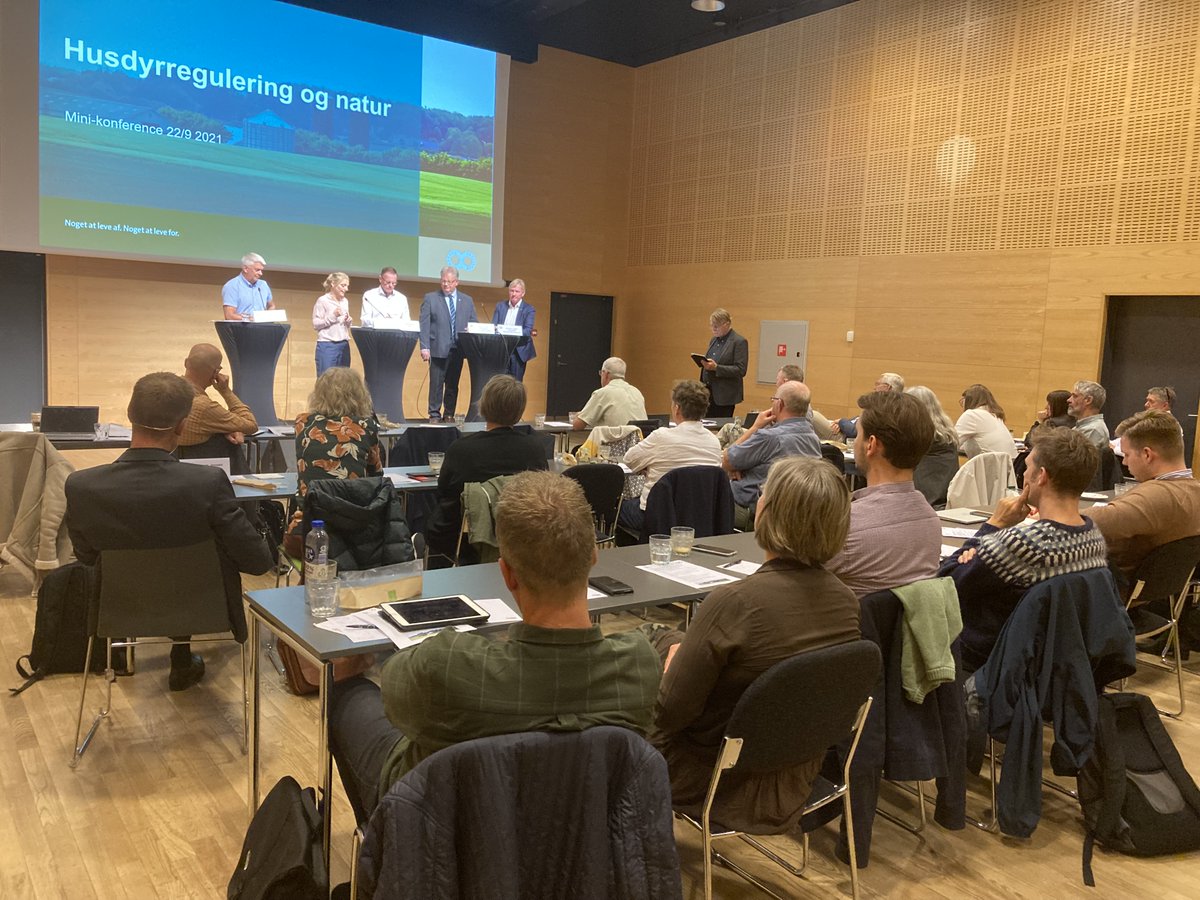 Jeg er glad for, at der i går på konferencen om ammoniakreglerne var bred enighed om, at noget må gøres. Reglerne i dag er absurde. Heldigvis oplevede jeg bred politisk vilje til at se på de udfordringer, der rammer landbrug og natur.