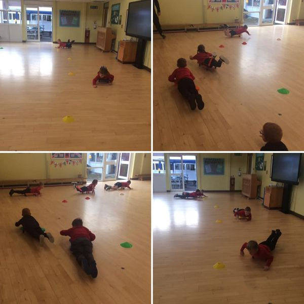 Highley_School's tweet photo. Netherton have been using our new balance boards this morning which strengthens their muscles and improves balance. It looked like great fun! #balanceboards https://t.co/KYTVvUgU1i
