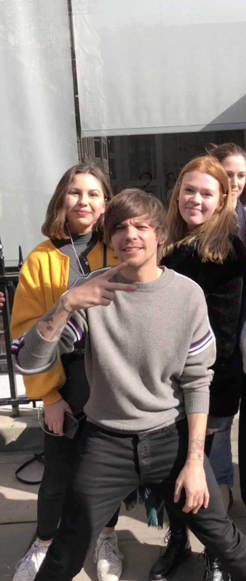 hourlytomIinson's tweet image. 