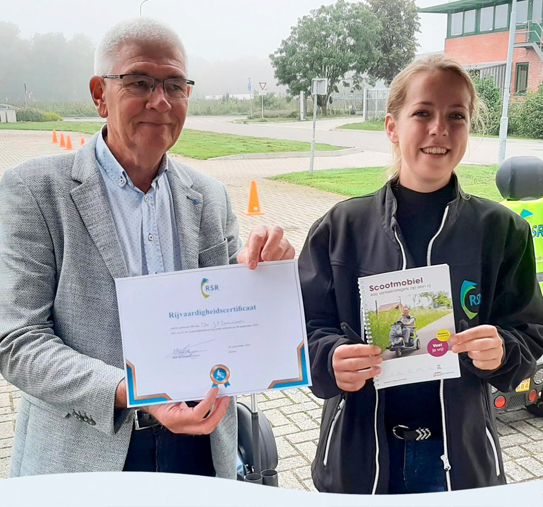 Afgelopen zaterdag hebben wij, samen met <a href="/GemeenteDuiven/">Gemeente Duiven</a>, <a href="/Westervoort/">gemeente Westervoort</a>, <a href="/Zevenaar/">Gemeente Zevenaar</a> &amp; <a href="/VeiligVerkeer/">Veilig Verkeer Nederland</a>, een succesvolle scootmobieldag georganiseerd. Iedereen kan weer veilig op pad.
 
Wethouder <a href="/hansbreunissen/">Hans Breunissen</a> was ook aanwezig en behaalde zijn rijvaardigheidscertificaat.