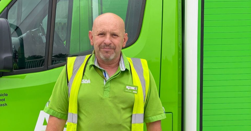 Sheffield-based Asda delivery driver Mark sprang into action when he heard an elderly customer call for help when he was making his delivery. He called for an ambulance, got into the flat and looked after the gentleman, who's since made a full recovery: bit.ly/2W37qcO