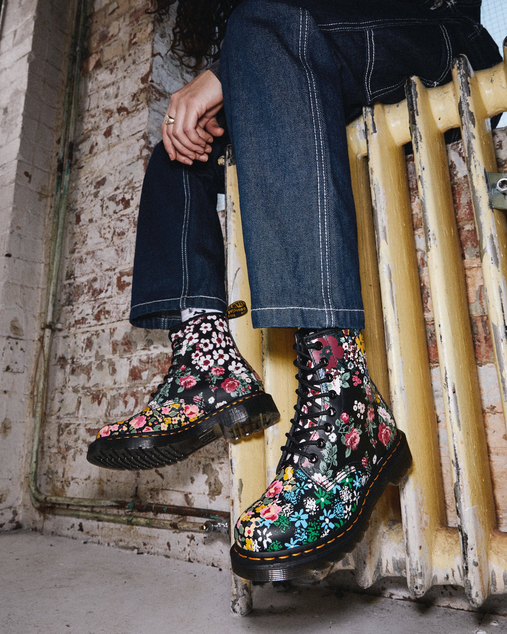 [Dr Martens] Poster 31560001 /追跡付 Dr.Martens ドクターマーチン サンダル メンズ Forster フォー