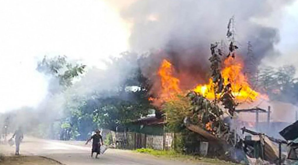 Many flee as Myanmar's army 'torches' homes in Sagaing region aje.io/z6ua26