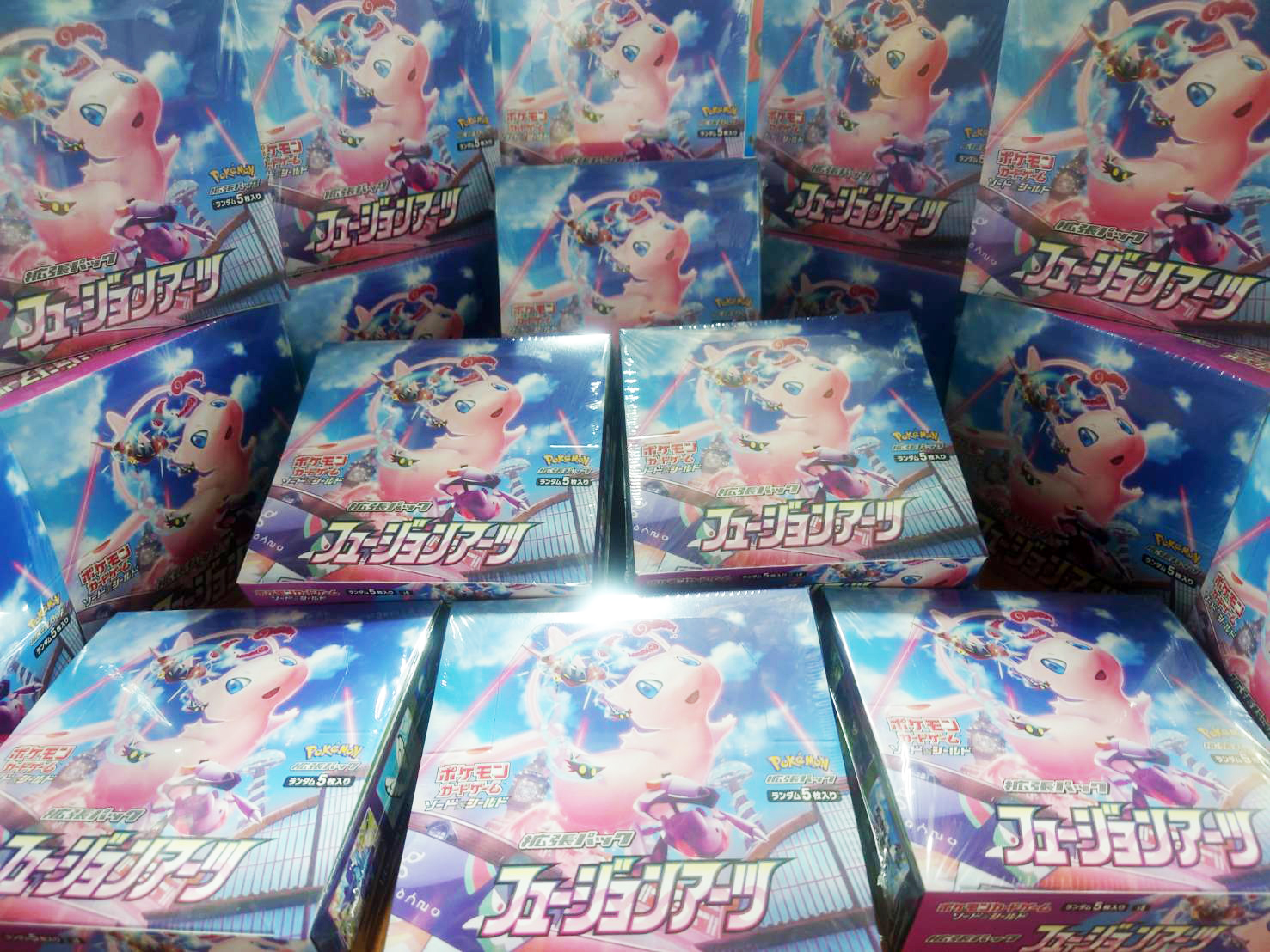 ヨドバシカメラ 梅田店 ポケモンカード最新弾が遂に発売 9月24日 ポケモンカード 最新弾 ポケモンカード 拡張パック フュージョンアーツ やデッキシールド ケースが発売となります ヨドバシ梅田 では1階links側ユニクロ付近にて整理券を配布
