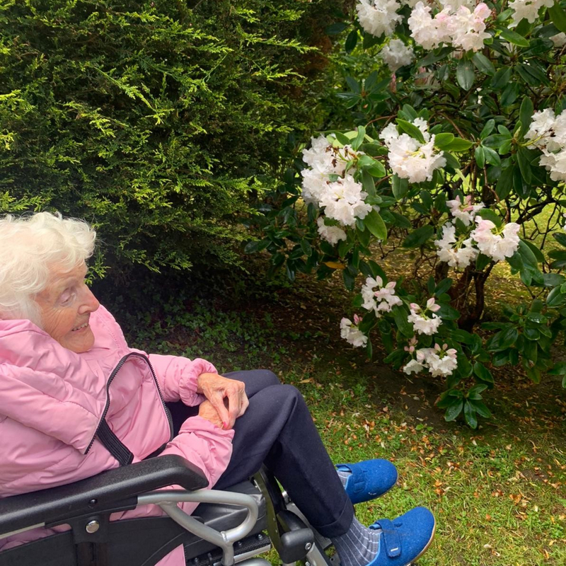 SolihullCare's tweet photo. Caring for those who once cared for us is one of life’s greatest honours. 

#homecare #homecareservices #caregiver #walfinch #seniorcare #eldercare #seniorliving #assistedliving #homehealthcare #caregiversupport #independentliving #goodcaremonth https://t.co/U5FteWVJY3