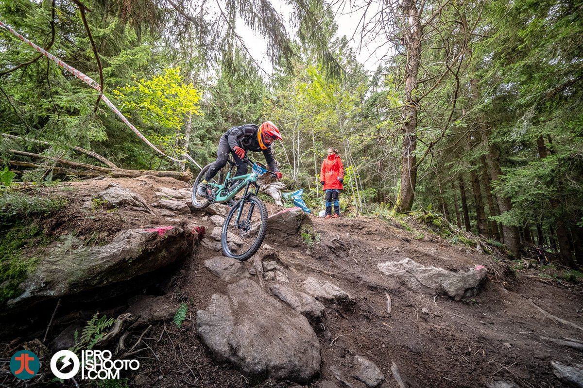 mtbzone_gkpf's tweet photo. Das war mal wieder ein voller Erfolg: 395 Fahrer kamen zum Serienfinale der #TrailTrophy am #Geisskopf. 🔥Wir prüfen jetzt, ob ein oder zwei der neu angelegten Stages als offizielle #Bikepark-Strecken übernommen werden können.
#mtbzone #bikepark #bikeparkgeisskopf #mtb https://t.co/2pGcRcpozE