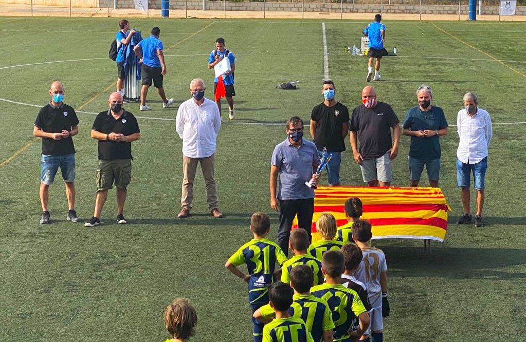 xavifono's tweet photo. El Club Futbol Martorell estrena el I Torneig de futbol Ciutat de Martorell- Diable Cup 2021 aquest cap de setmana al CE Torrent de Llops.
Enhorabona als guanyadors i a tots els joves participants categoria Benjamí disputada avui. I felicitats al Club per l'organització. https://t.co/u2Yjvo6OXf