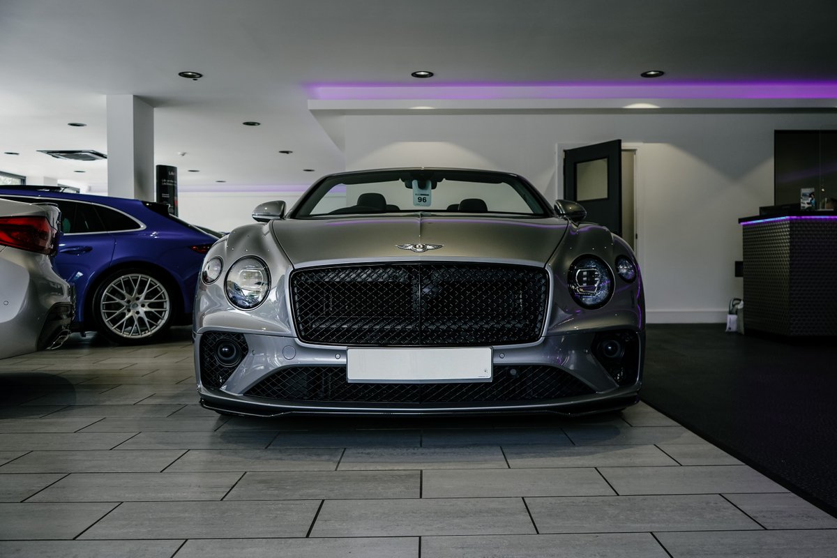 Fairfield_B's tweet photo. Some of our favourite details on our 2019 Bentley Continental GTC First Edition.

Available for £179,990.
https://t.co/DuHvTXQvrh https://t.co/QowTr5Jiac