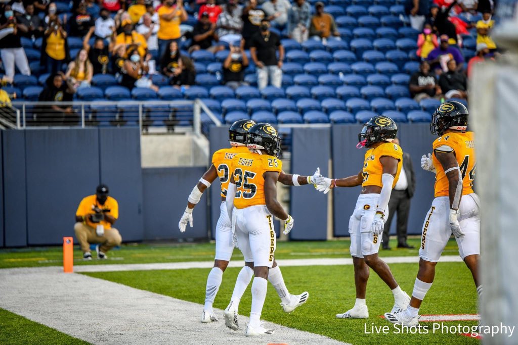 Rip__Shaun tweet media