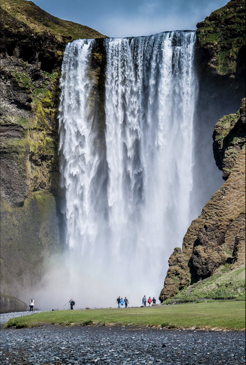 iancorban's tweet photo. Reasons to visit Iceland #photography #beautiful #photo #water #FolloForFolloBack #folloback https://t.co/eFqJ3tDw7V