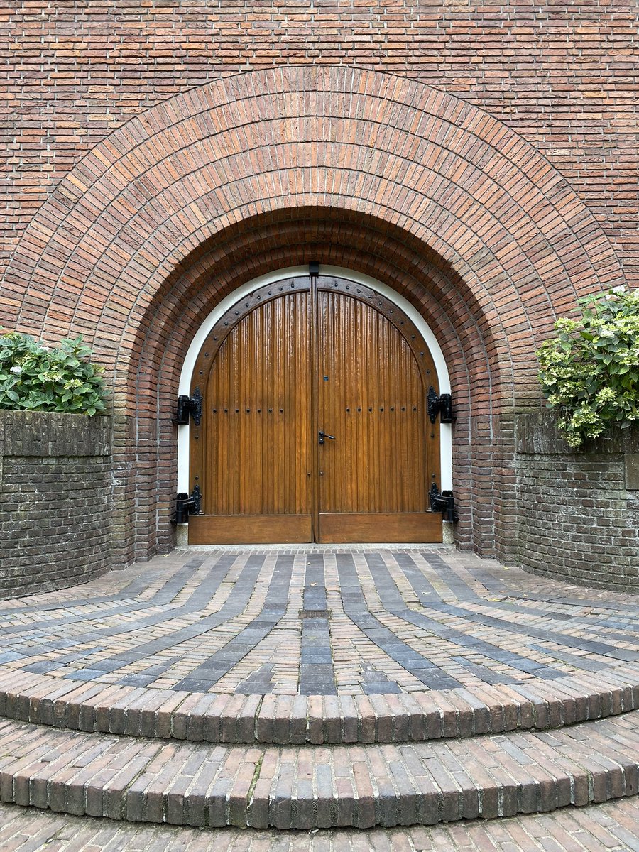#Openmonumentendag #Hilversum
En de deuren van de Tesselschadekerk zijn weer dicht. Tot de volgende keer!
cc <a href="/DudokAC/">Dudok Architectuur Centrum</a>