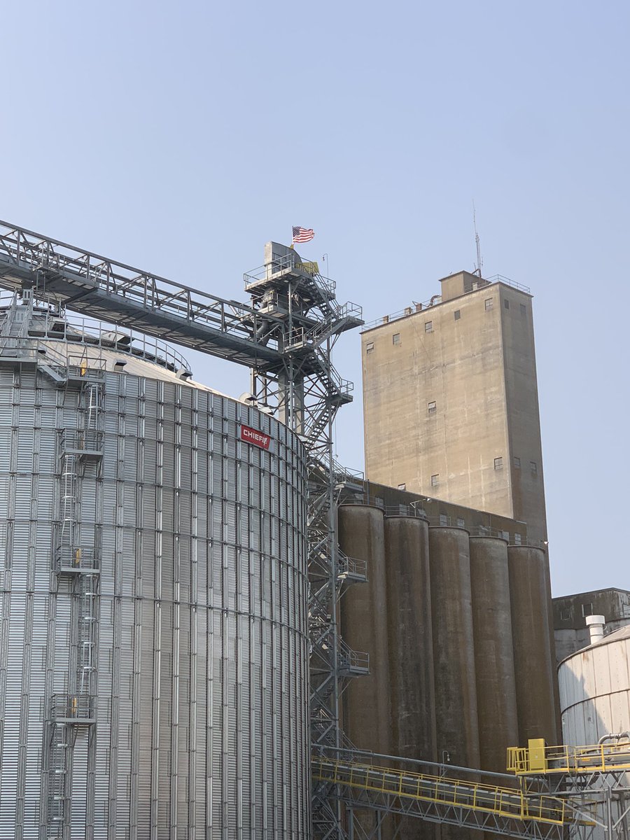 dmayer4020's tweet image. Remembering 9/11 and the heroes that were lost. This flag stands PROUDLY!!! #USA