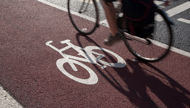 There have been numerous Galway City Council motions on cycle lanes for Salthill Prom over the years – and there will be one more next week. In July 2020  the council voted 12 to 5 to NOT implement the cycle lane along the Prom. 1/9 #iBikeSalthill
#wildatlanticgreenway