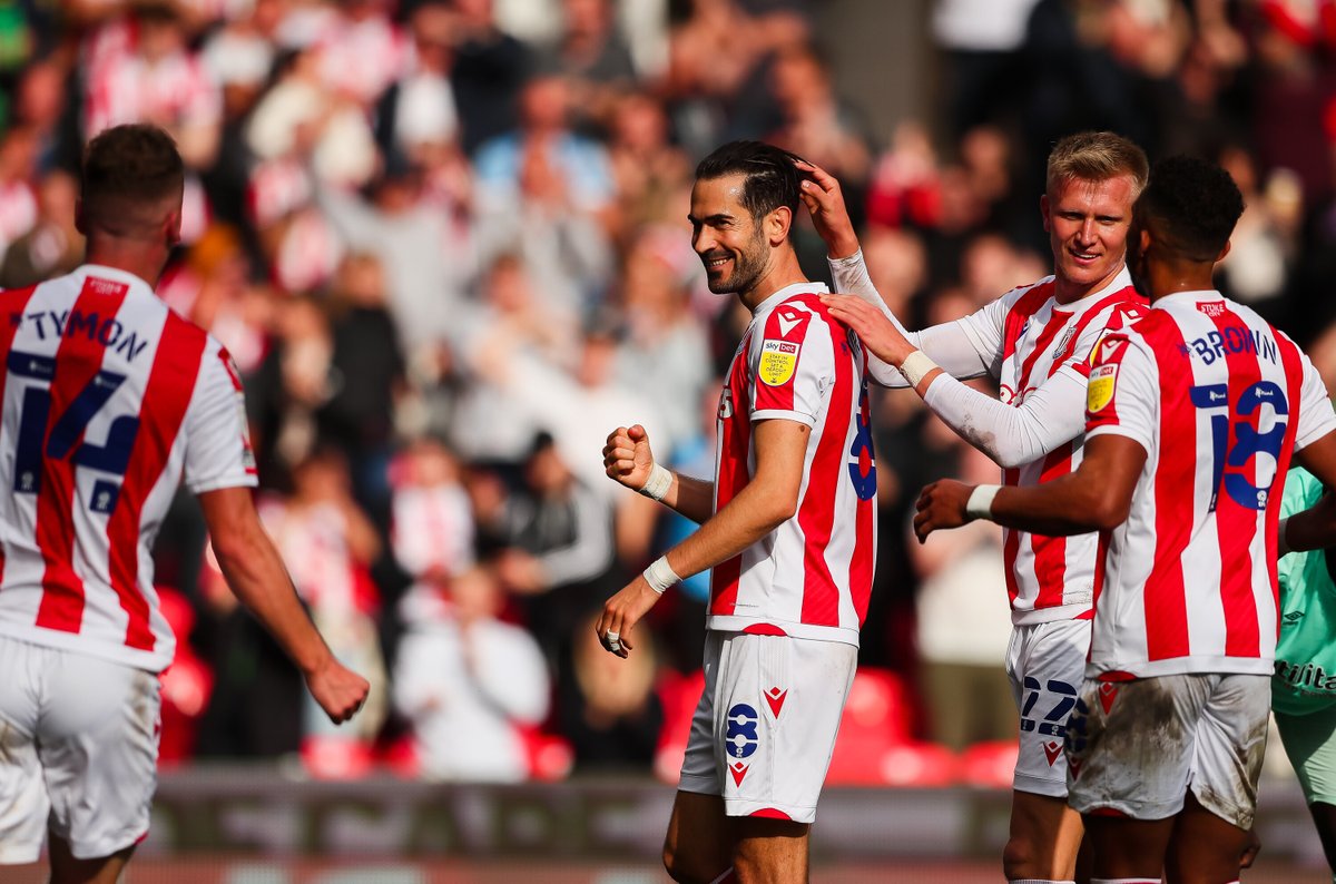 stokecity's tweet photo. Mario 🥰
🔴⚪️ 2-1 🐶
#SCFC #STKHUD https://t.co/L1SlG2wcLy