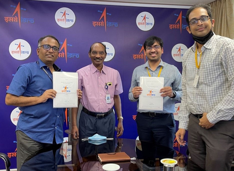 DoS has today, September 11, 2021 entered into a Framework MoU with M/s Skyroot Aerospace Pvt. Ltd., Hyderabad for access to ISRO facilities and expertise towards the development and testing of subsystems/systems of Space Launch Vehicles. 
Details: isro.gov.in/update/11-sep-…