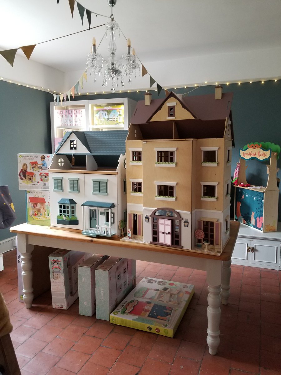 CarysGAuthor's tweet photo. Found the loveliest toy shop in Ironbridge this morning ♥️ #thetoybox https://t.co/x1FECDNDBJ