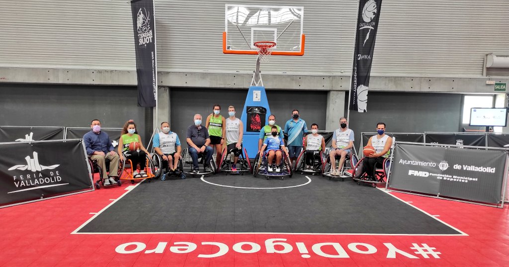 mickey74va's tweet photo. Experiencia nueva en la @feriavalladolid con el @3x3SBT en silla de ruedas y con la participación del @BSRVALLADOLID https://t.co/B4e0rkEqi4