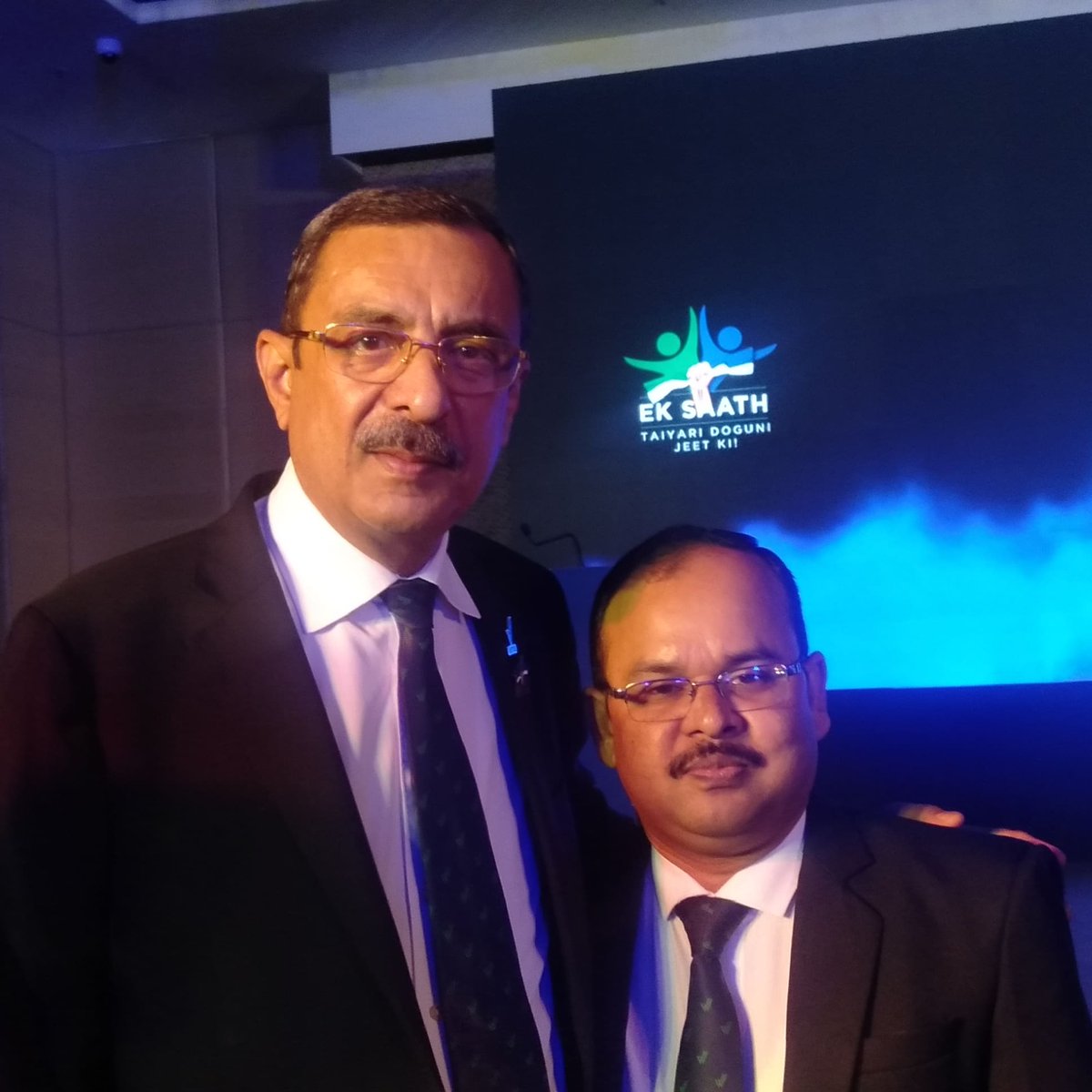 khanindrakdeka's tweet photo. With MD of #Vestige @GautamBali sir at Hotel Radisson Blu Guwahati. #EkSath #ToiyariDugoniJeetKi https://t.co/cSlvS5GRRS