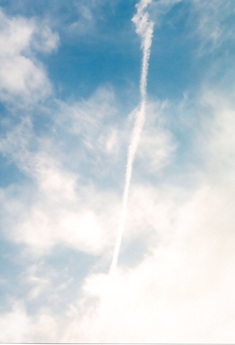 hachii0808's tweet photo. #2015年 #OLYMPUS #XA4
9.11 日本時間21:46
1機目がWTCに激突してから、20年。
ーーーーー
20年前のこの時間(20:35頃)は、まだWTCビルには日常があった。 https://t.co/CRsXb35gt0