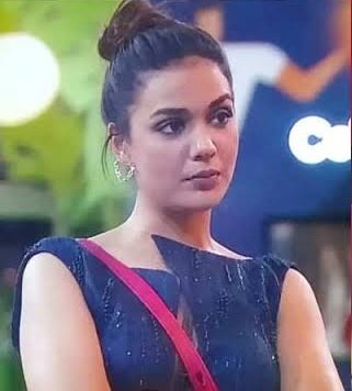 MaverickMaya_'s tweet photo. I haven't watched #BiggBossOTT apart from the episodes in which #RubinaDilaik entered the house as a guest but I really liked #DivyaAgarwal's attitude. She was respectful to the guests as well as very interactive &amp; entertaining. I hope she wins the show. 💙

AUDIENCE LOVES DIVYA https://t.co/69cwO0M08m