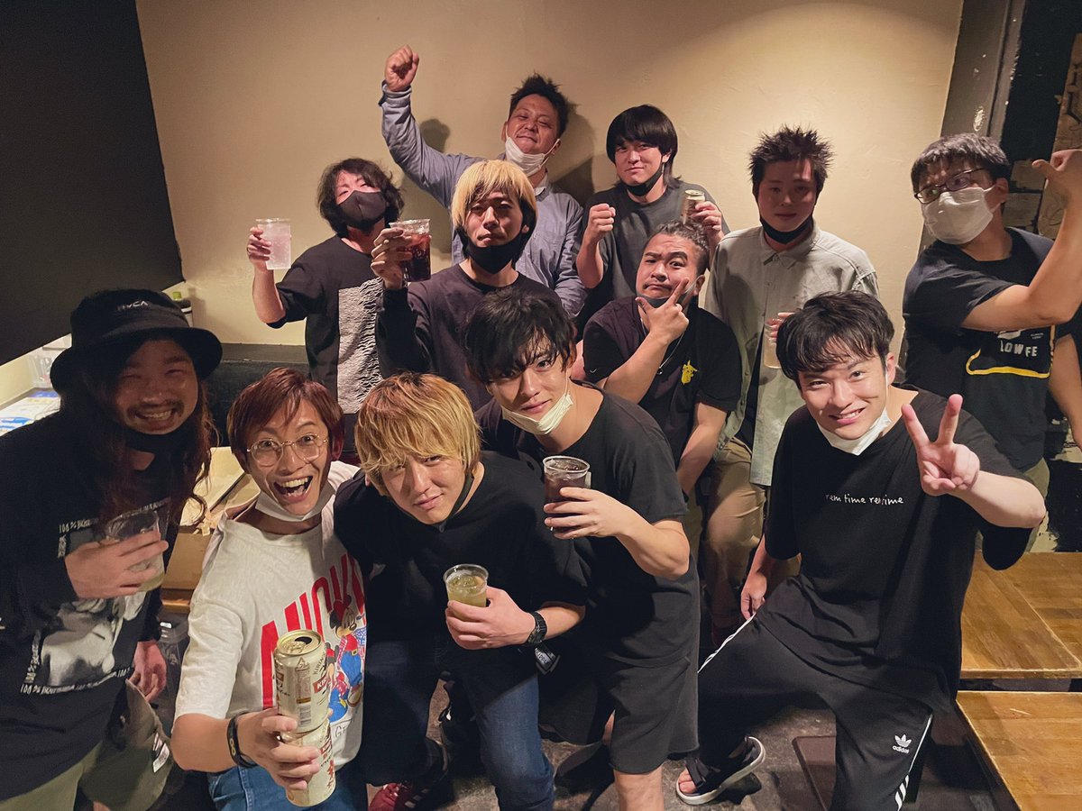 RIDDLE_JPN's tweet photo. 🌙RIDDLE
🔥STRIKE AGAIN
🪓CODE AXE

この3バンドでのツアーを見たい人はRTしてね！！数字によっては実現させるかも！笑

Lights A Night 大阪！
来ていただいた皆様ありがとうございました！！ https://t.co/Awnm4bH8Ex