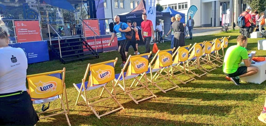 totalizator_sp's tweet photo. Trwa #1mila🏃‍♀️🏃‍♂️ na warszawskim #AWF.ie👍 Zapraszamy do strefy #LOTTO, w której czeka na Was nasze jubileuszowe #MuzeumMobilne😎❗
ℹ #TotalizatorSportowy jest Partnerem wydarzenia. #GramyDlaSportu #WygrywamyRazem #WielkieChwile https://t.co/34qnOzxdRg